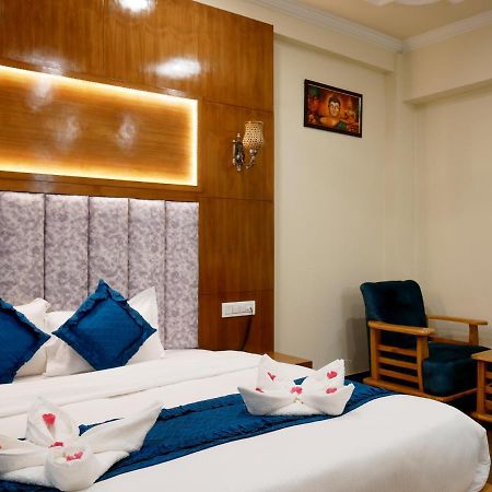New Ambika International Mall Road Hotel Manāli Zewnętrze zdjęcie