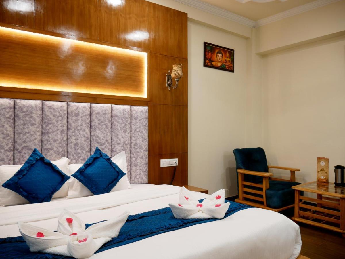 New Ambika International Mall Road Hotel Manāli Zewnętrze zdjęcie