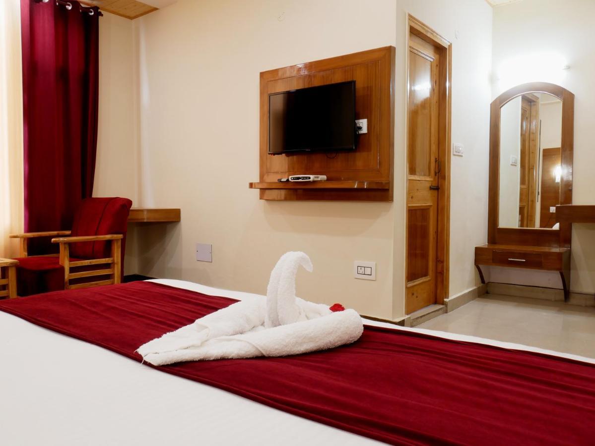 New Ambika International Mall Road Hotel Manāli Zewnętrze zdjęcie