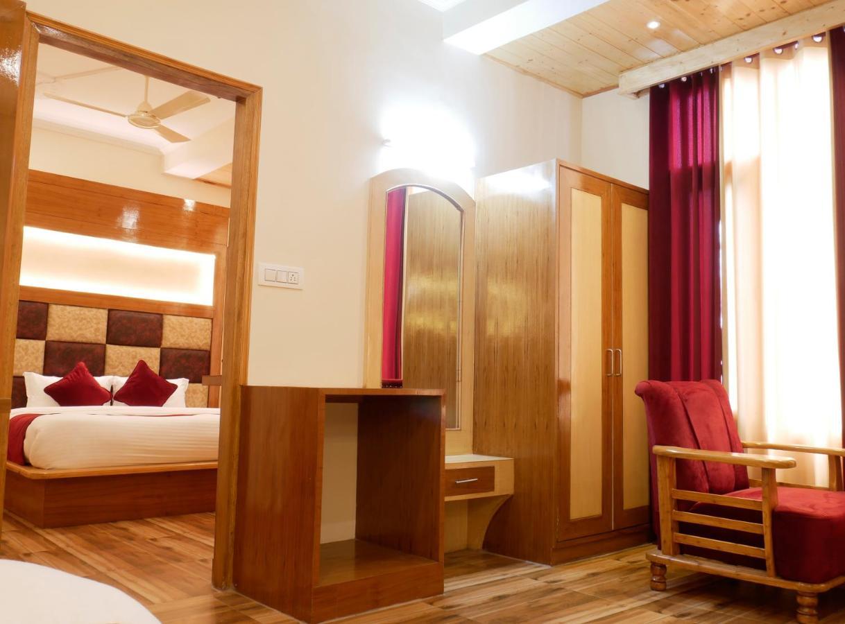 New Ambika International Mall Road Hotel Manāli Zewnętrze zdjęcie