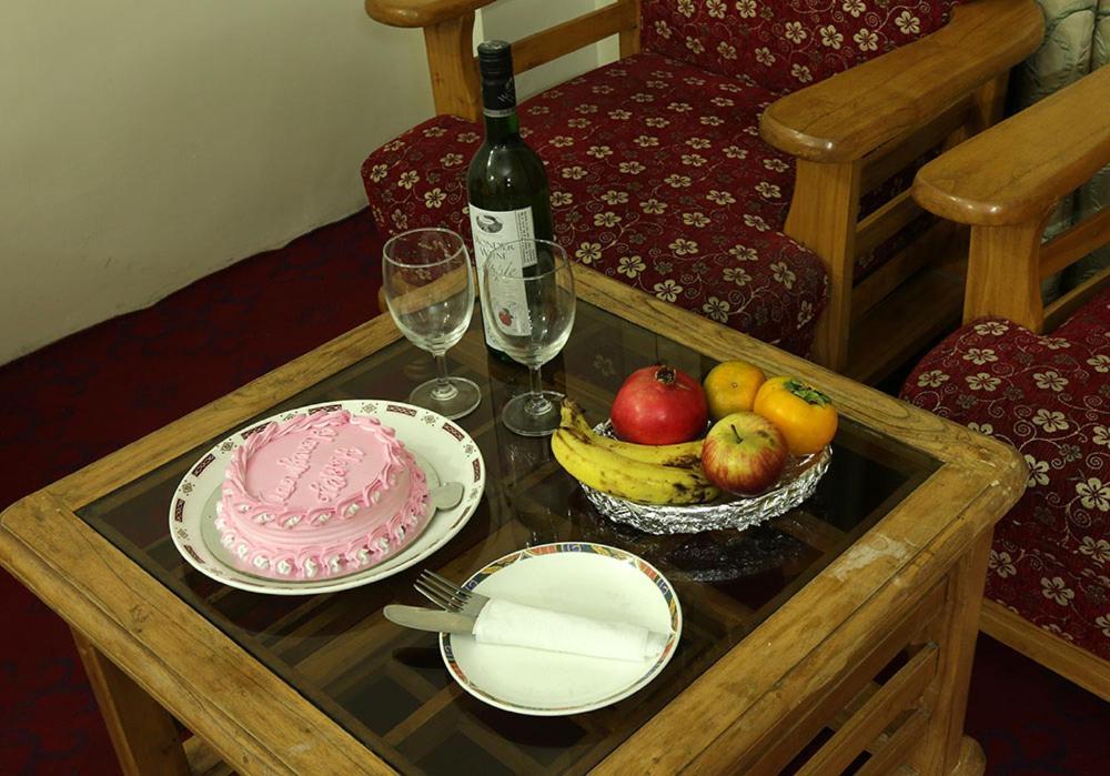 New Ambika International Mall Road Hotel Manāli Zewnętrze zdjęcie